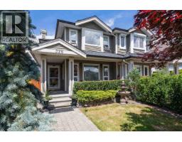 326 E 12TH STREET, North Vancouver, British Columbia