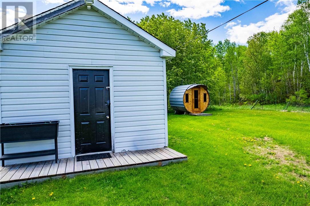 1541 Old Hwy 69 N, Val Caron, Ontario  P3N 1M7 - Photo 2 - 2128048
