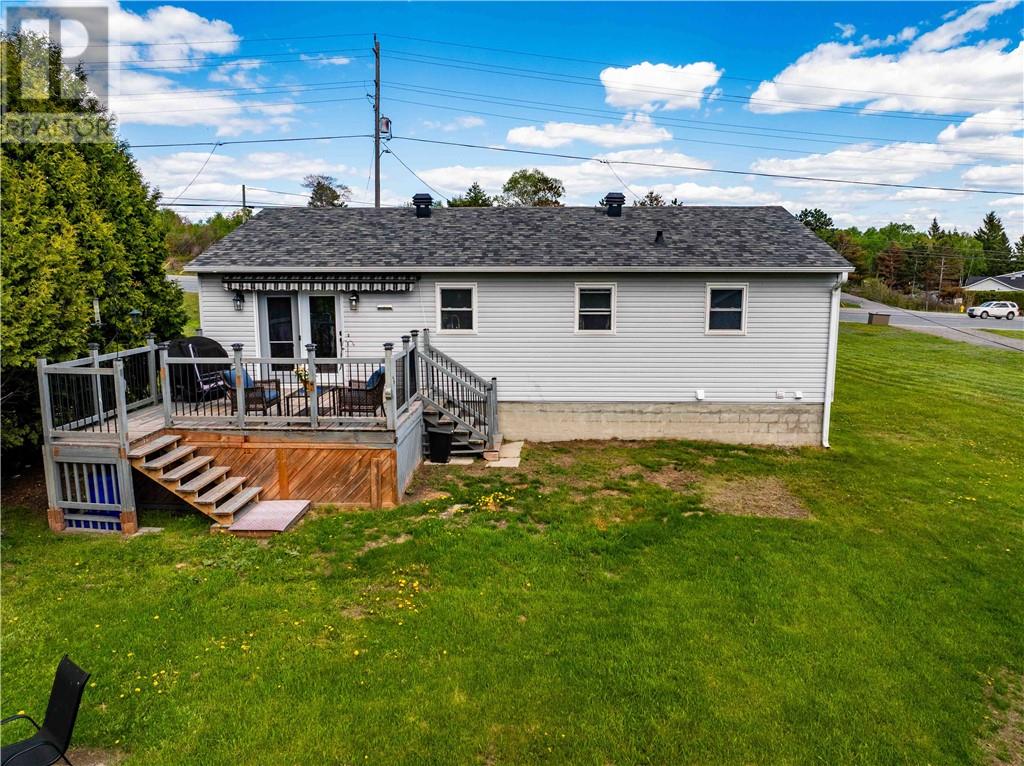 1541 Old Hwy 69 N, Val Caron, Ontario  P3N 1M7 - Photo 21 - 2128048