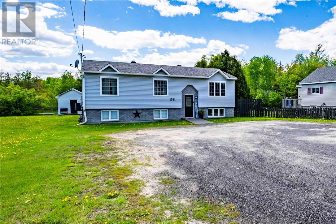 1541 Old Hwy 69 N, Val Caron, Ontario  P3N 1M7 - Photo 26 - 2128048