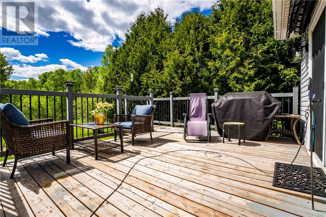 1541 Old Hwy 69 N, Val Caron, Ontario  P3N 1M7 - Photo 6 - 2128048