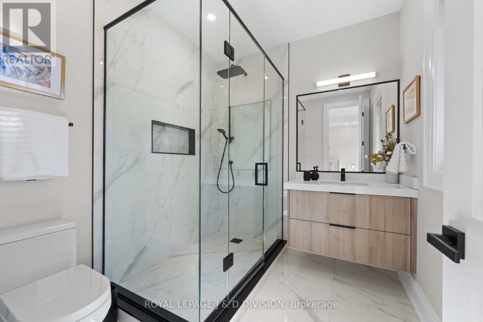 4 Pine Ridge Drive, Toronto, Ontario  M1M 2X3 - Photo 34 - E13230574