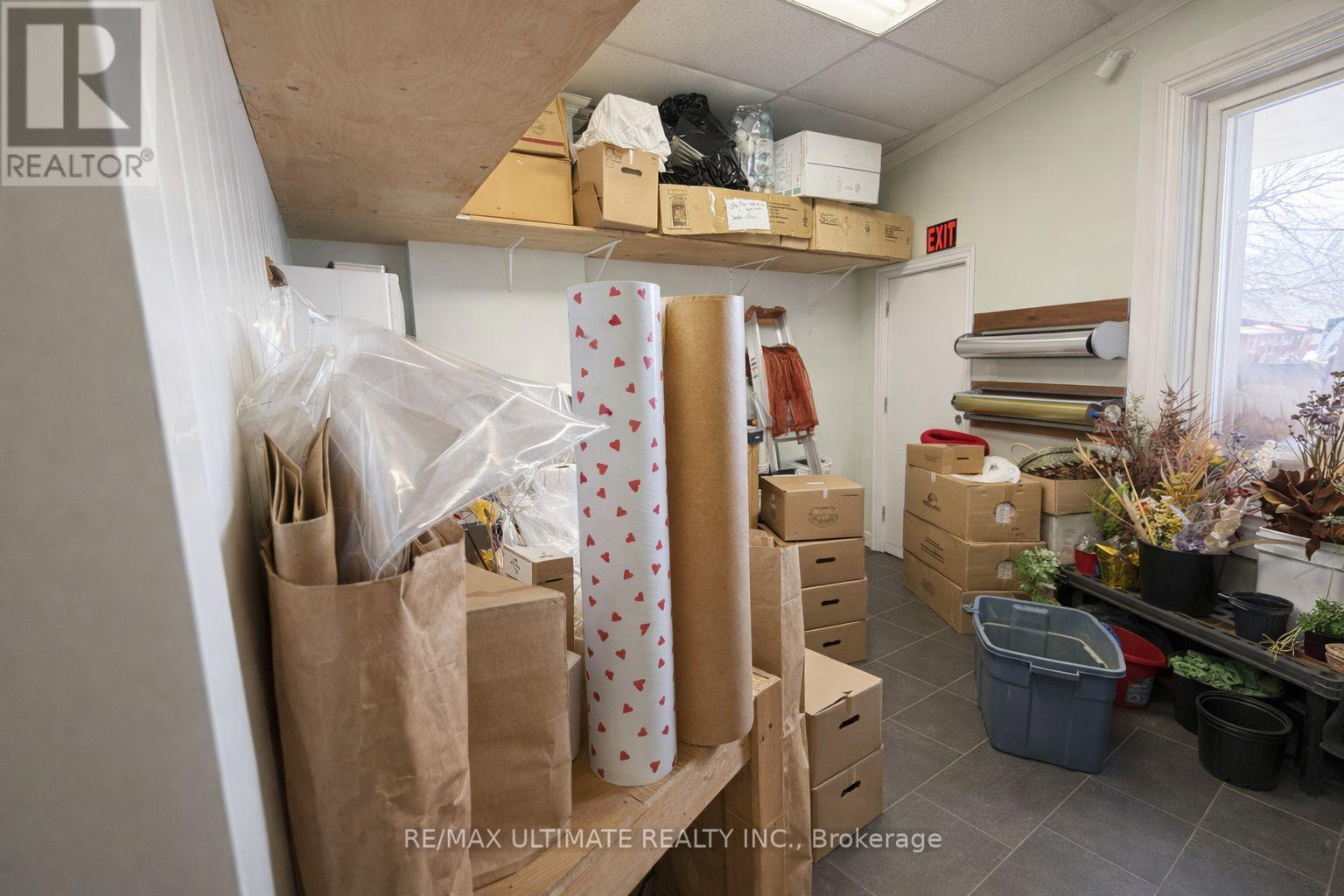 Main - 1685 Dundas Street W, Toronto, Ontario  M6K 1V2 - Photo 4 - C12830488