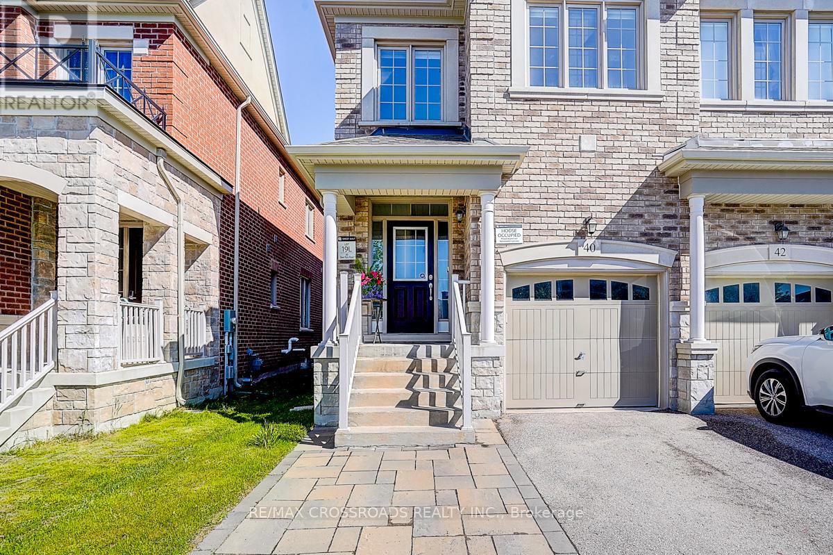40 Deer Pass Road, East Gwillimbury, Ontario  L9N 0S5 - Photo 3 - N13230506