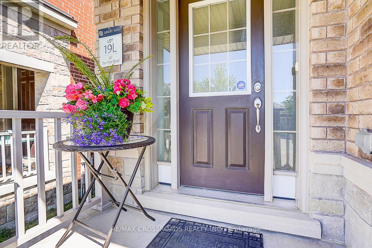 40 Deer Pass Road, East Gwillimbury, Ontario  L9N 0S5 - Photo 4 - N13230506