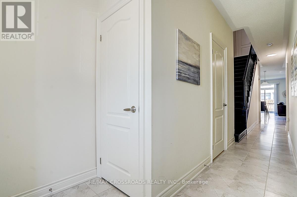40 Deer Pass Road, East Gwillimbury, Ontario  L9N 0S5 - Photo 5 - N13230506