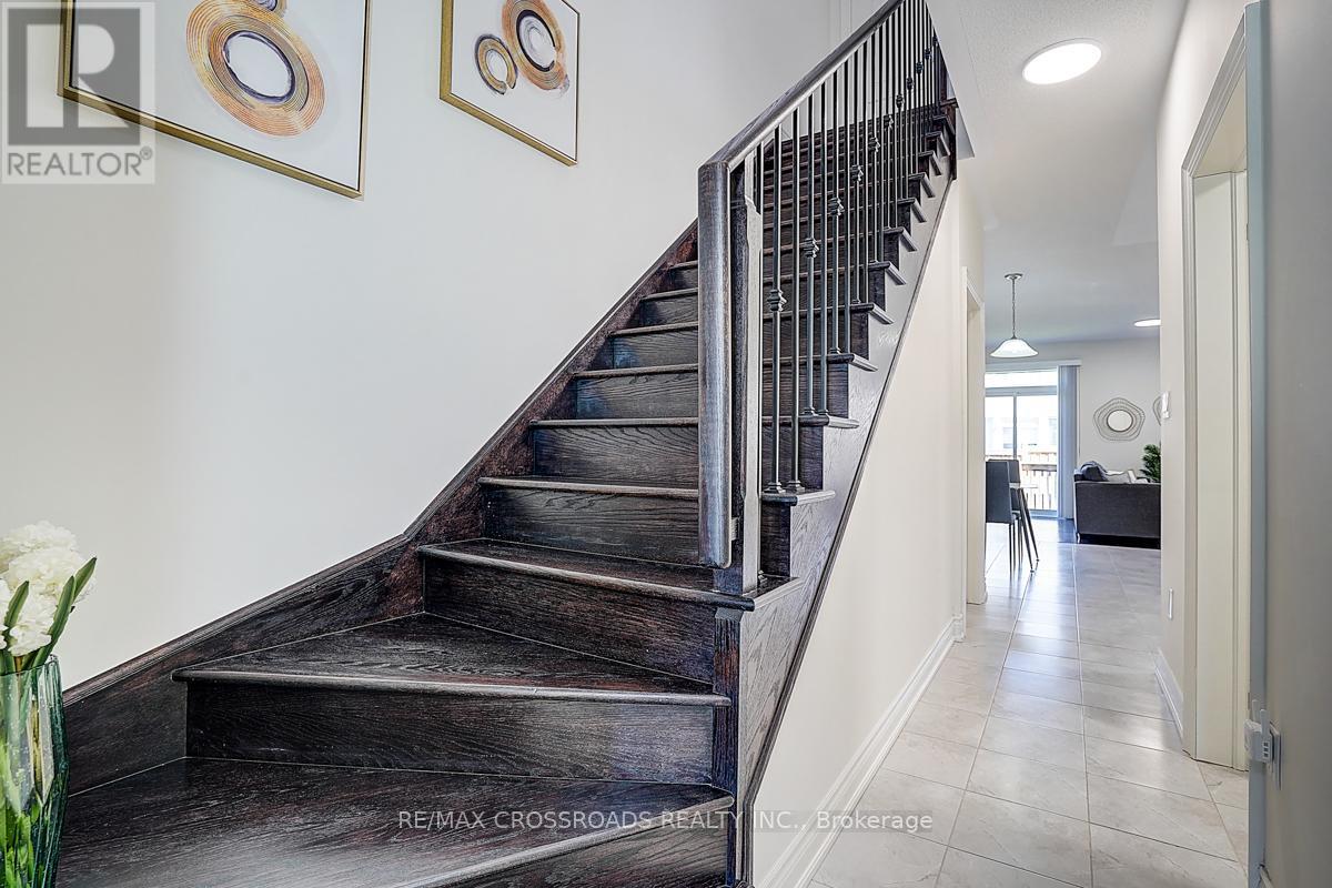 40 Deer Pass Road, East Gwillimbury, Ontario  L9N 0S5 - Photo 7 - N13230506