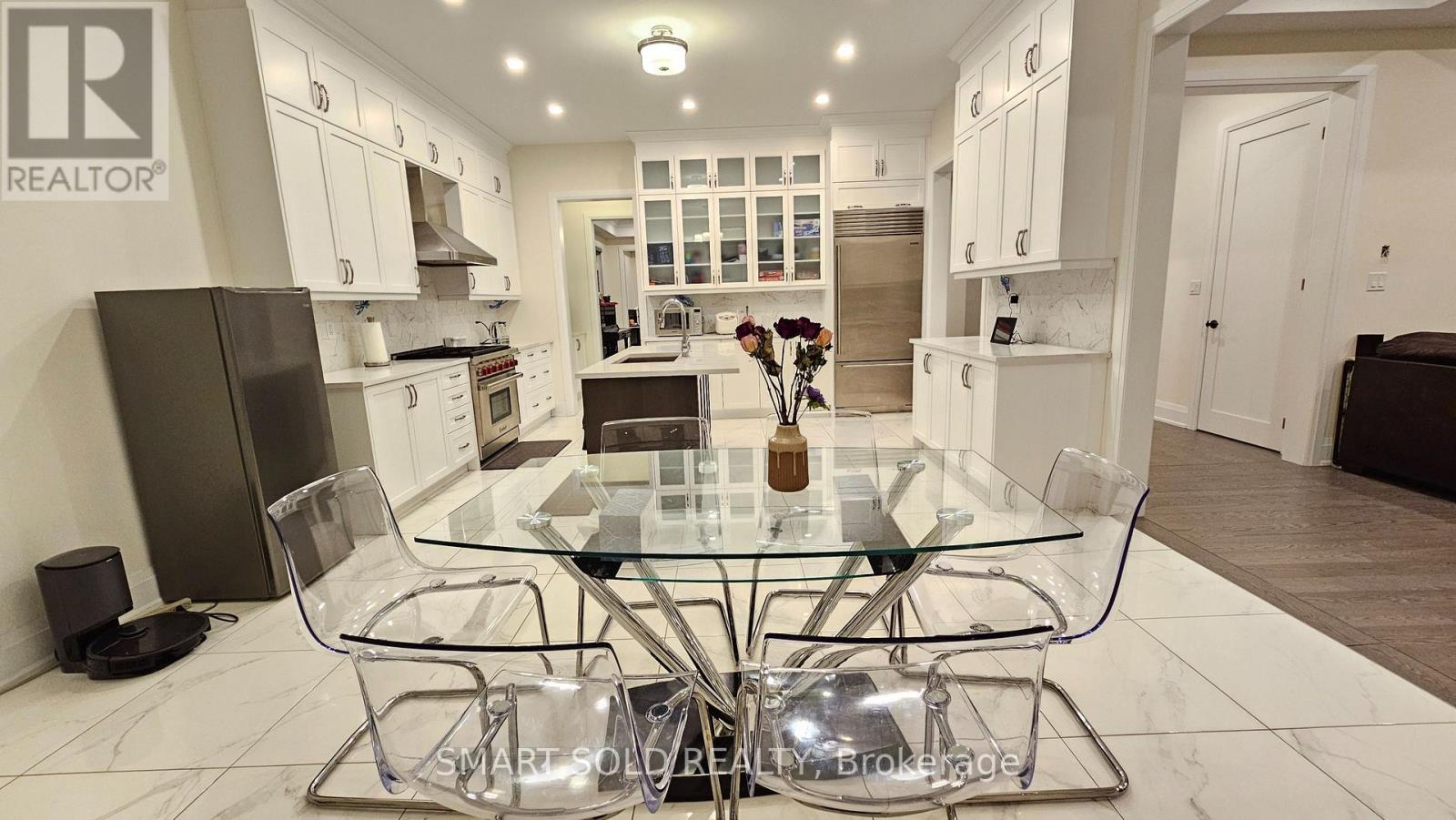 147 Hillsview Drive, Richmond Hill, Ontario  L4C 1T3 - Photo 10 - N13230538