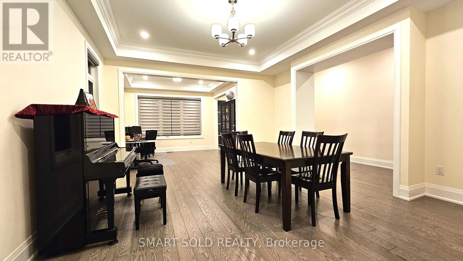 147 Hillsview Drive, Richmond Hill, Ontario  L4C 1T3 - Photo 8 - N13230538