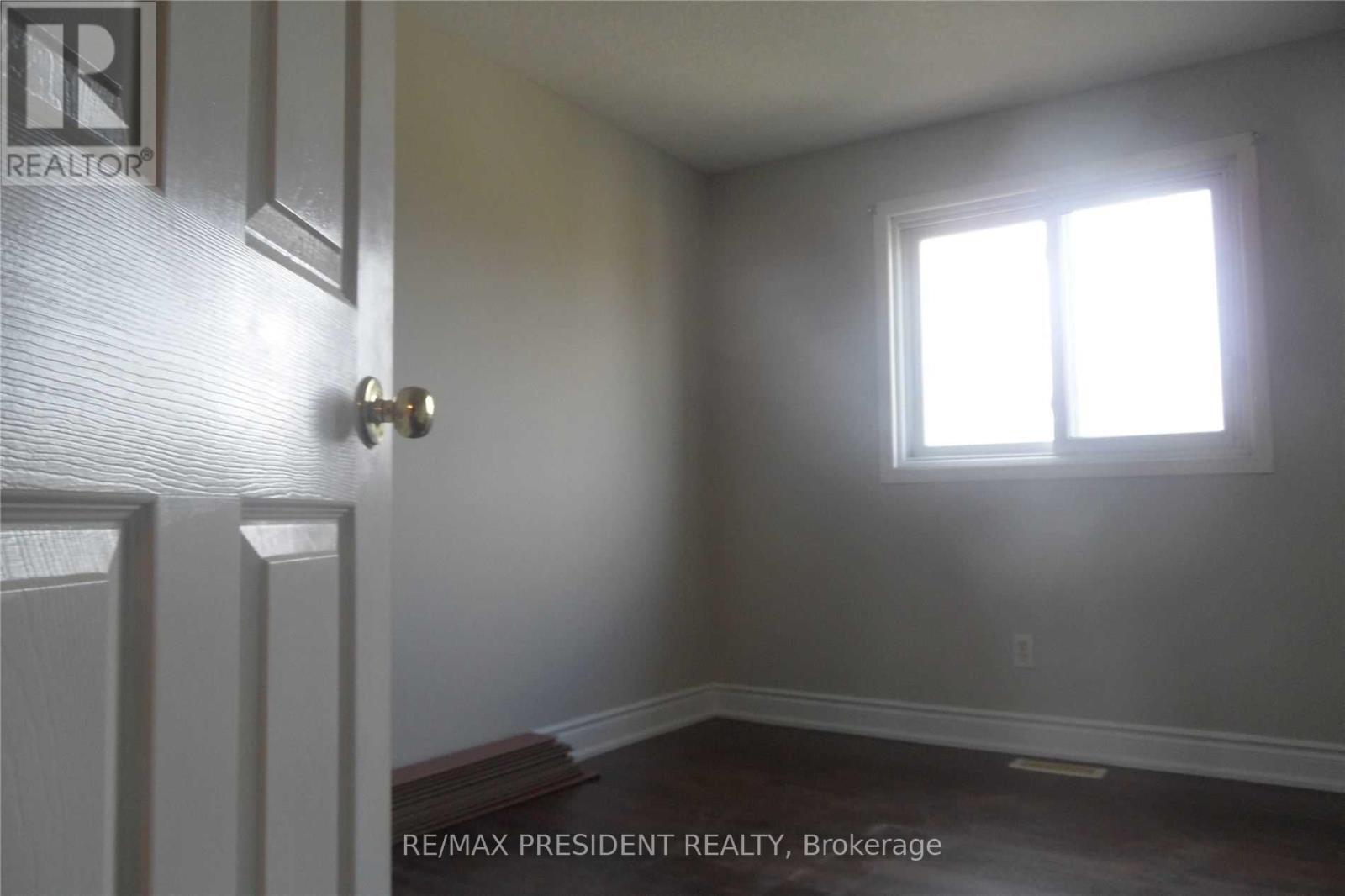 135 Activa Avenue, Kitchener, Ontario  N2E 3T3 - Photo 10 - X13227742