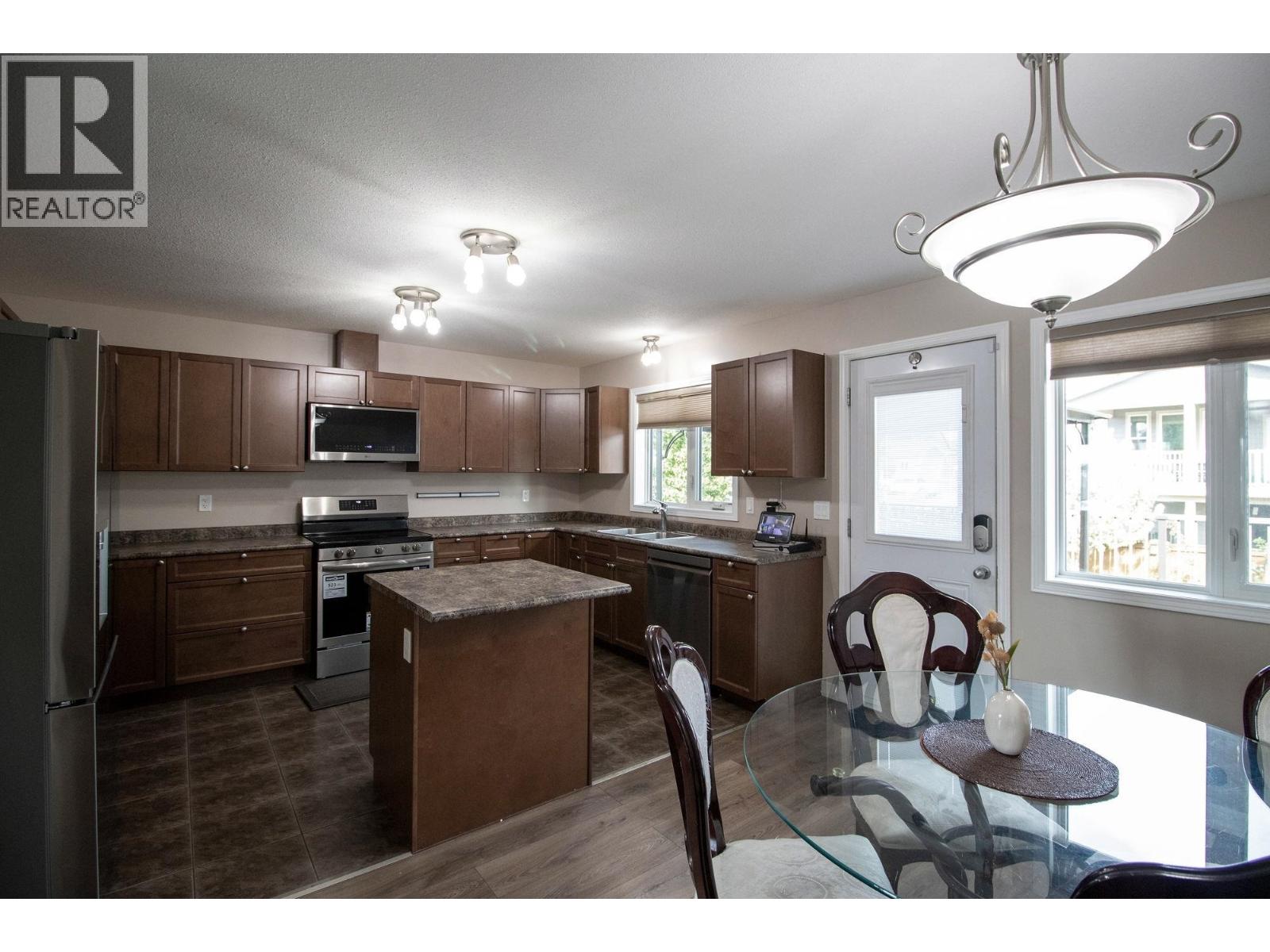 10711 109a Street, Fort St. John, British Columbia V1J 0L2 - Photo 11 - R3130880
