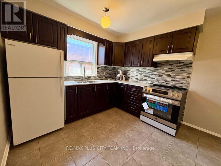 6 - 3835 Bathurst Street, Toronto, Ontario  M3H 3N1 - Photo 3 - C13230498
