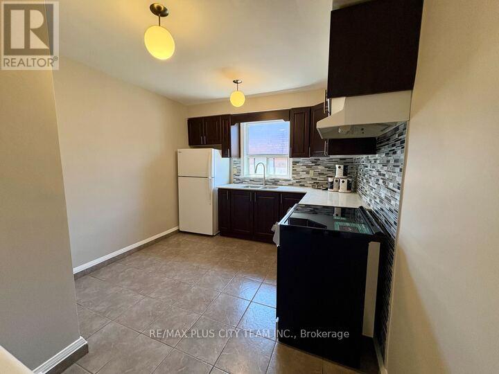 6 - 3835 Bathurst Street, Toronto, Ontario  M3H 3N1 - Photo 4 - C13230498
