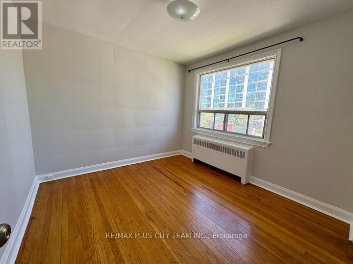 6 - 3835 Bathurst Street, Toronto, Ontario  M3H 3N1 - Photo 5 - C13230498