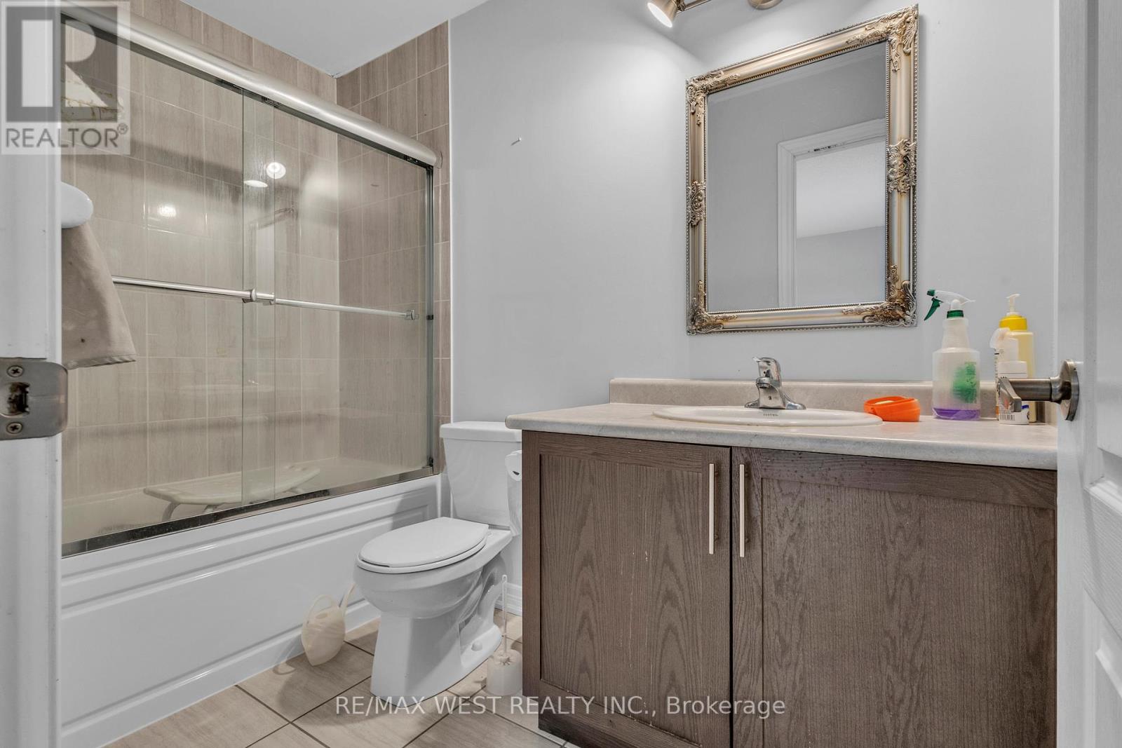12 Waterstone Way, Whitby, Ontario  L1N 0M3 - Photo 13 - E13230588