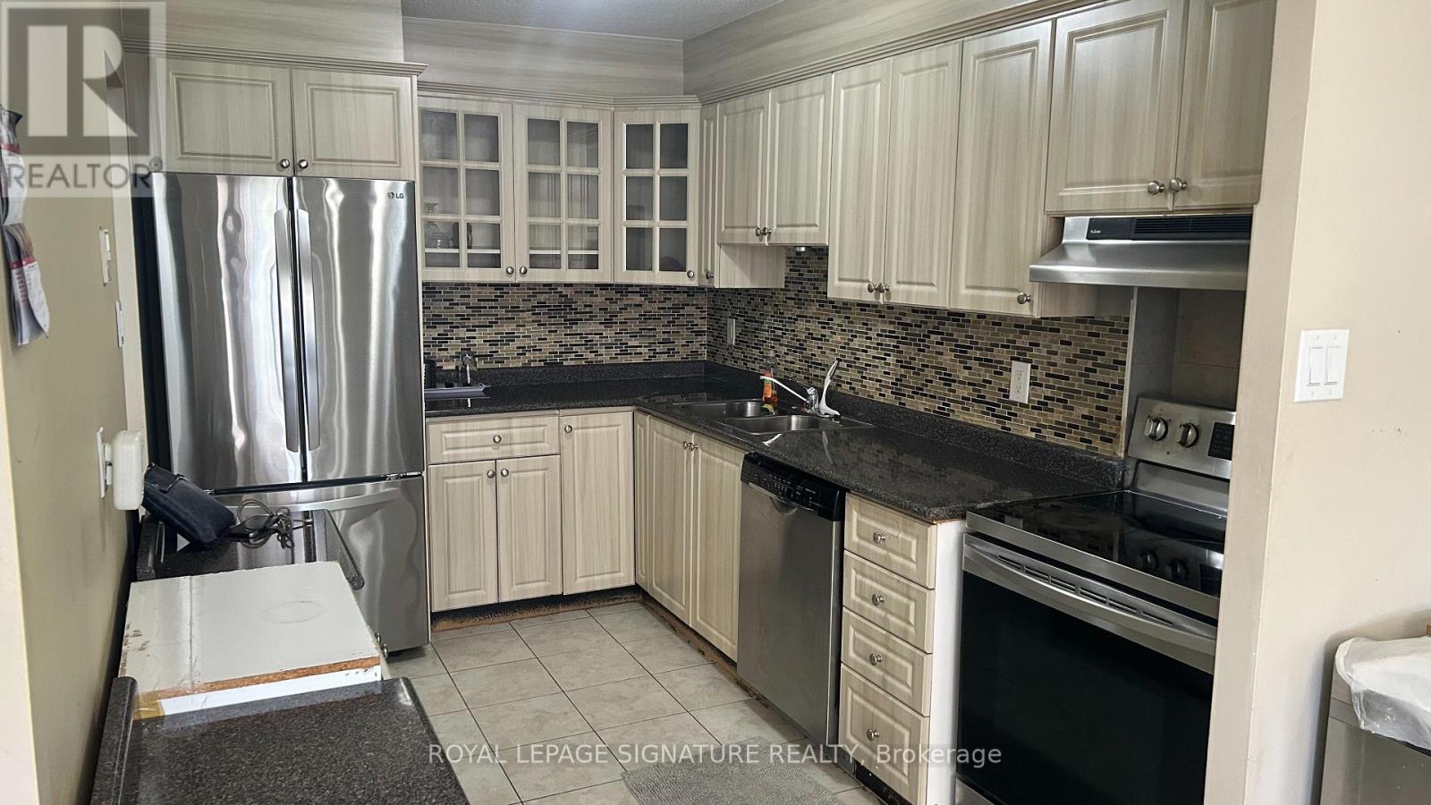 501 - 49 Silverstone Drive, Toronto, Ontario  M9V 3G2 - Photo 2 - W13170638