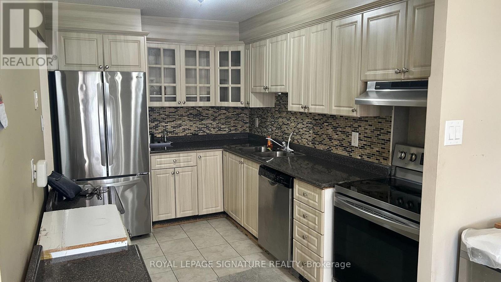 501 - 49 Silverstone Drive, Toronto, Ontario  M9V 3G2 - Photo 4 - W13170638