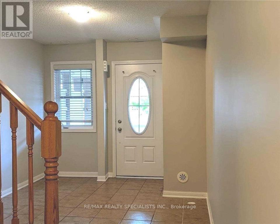 826 Fowles Court, Milton, Ontario L9T 0Z6 - Photo 3 - W13230504