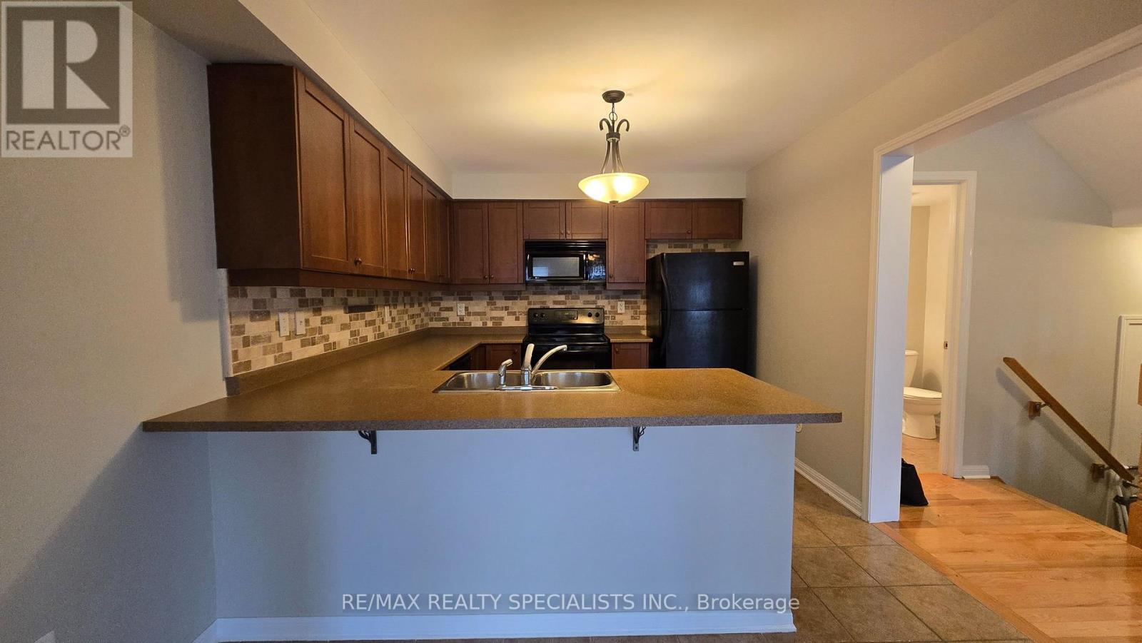 826 Fowles Court, Milton, Ontario L9T 0Z6 - Photo 6 - W13230504