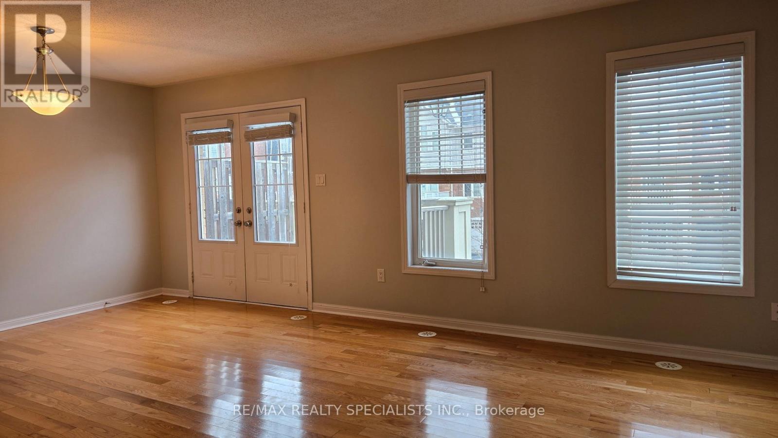 826 Fowles Court, Milton, Ontario L9T 0Z6 - Photo 8 - W13230504