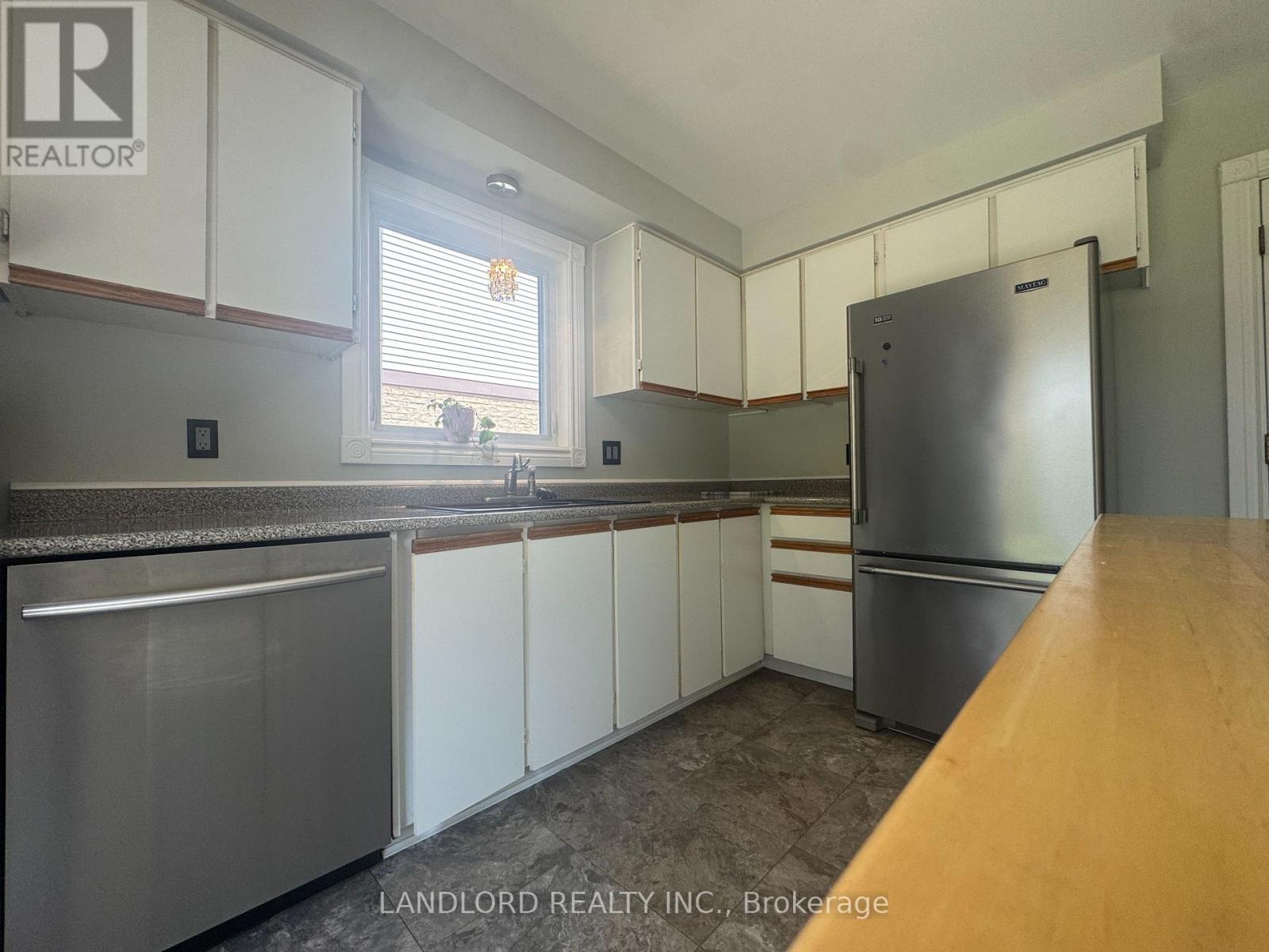 833 Laurier Avenue, Milton, Ontario  L9T 4H4 - Photo 21 - W13230526