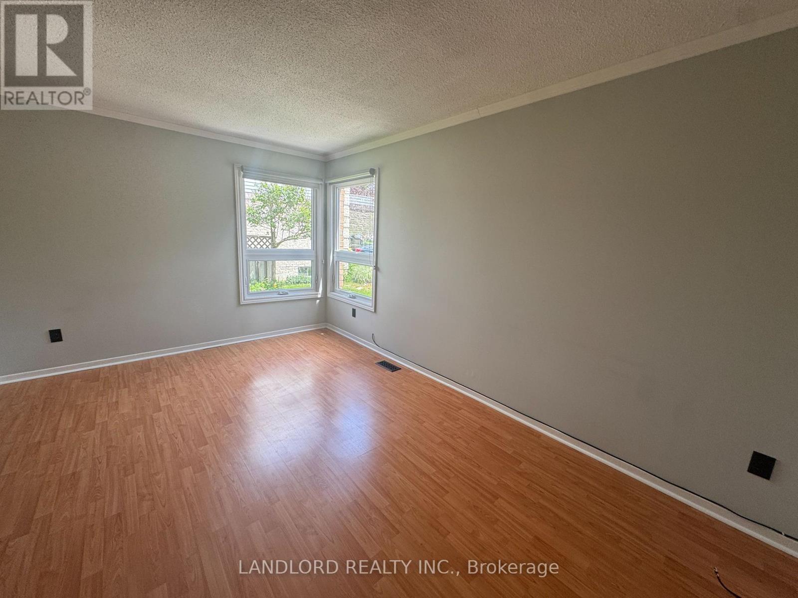 833 Laurier Avenue, Milton, Ontario  L9T 4H4 - Photo 5 - W13230526
