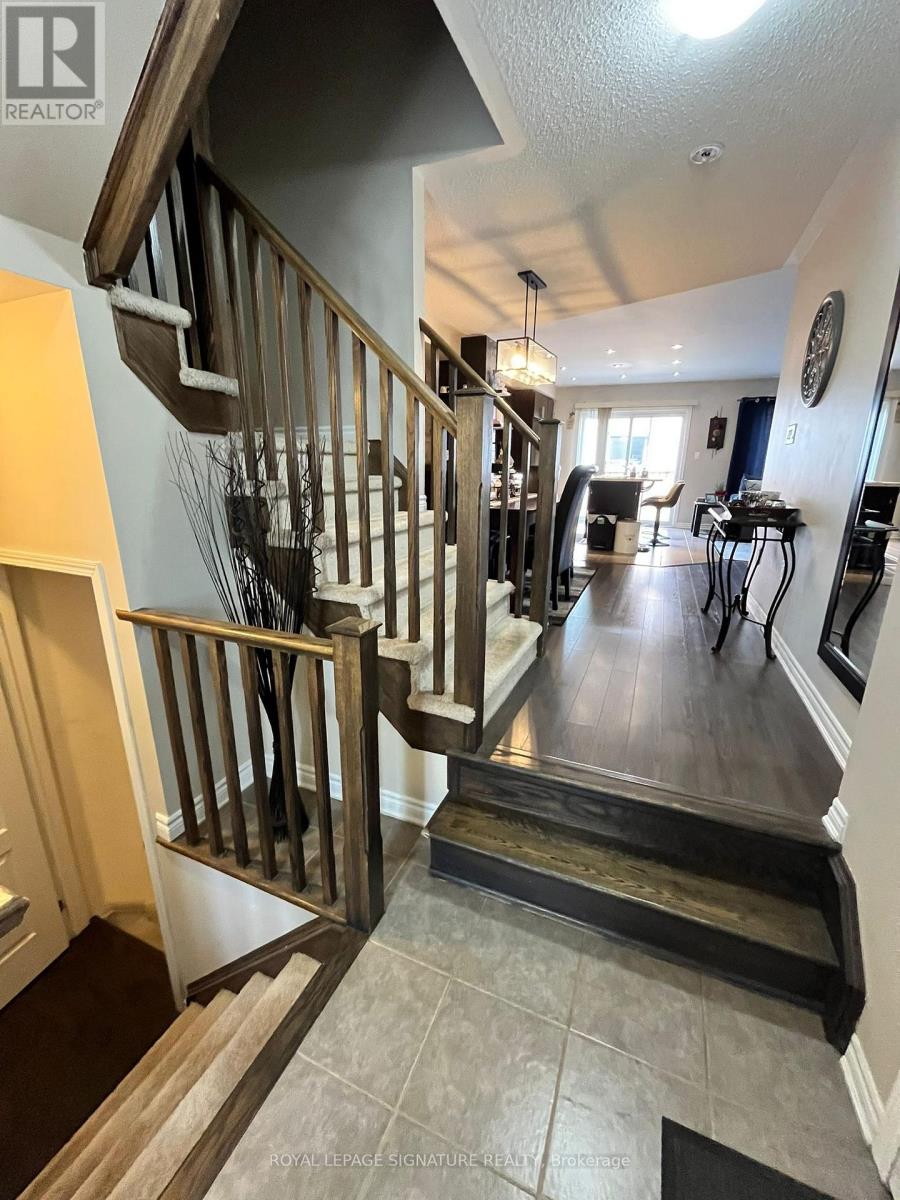 64 Dredge Court, Milton, Ontario  L9T 8R8 - Photo 4 - W13230558