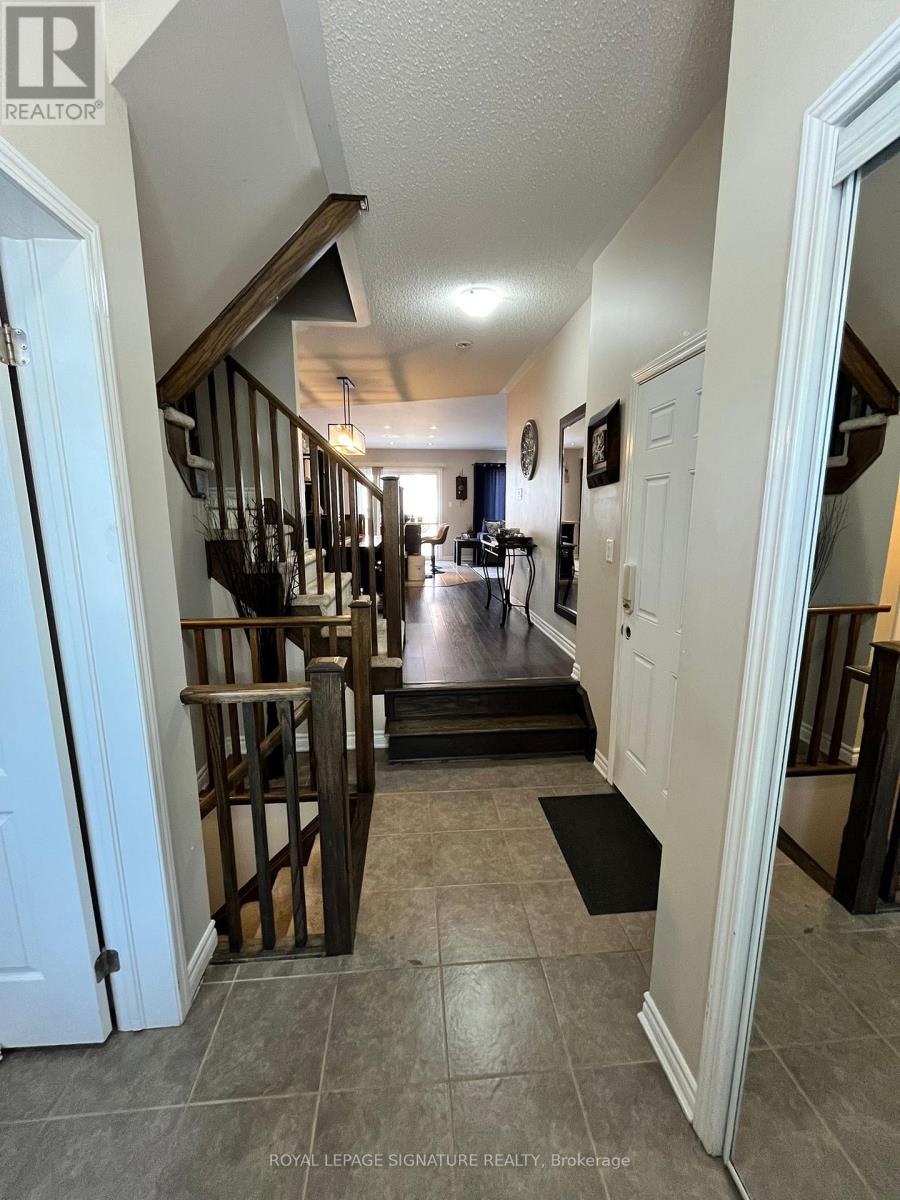 64 Dredge Court, Milton, Ontario  L9T 8R8 - Photo 5 - W13230558