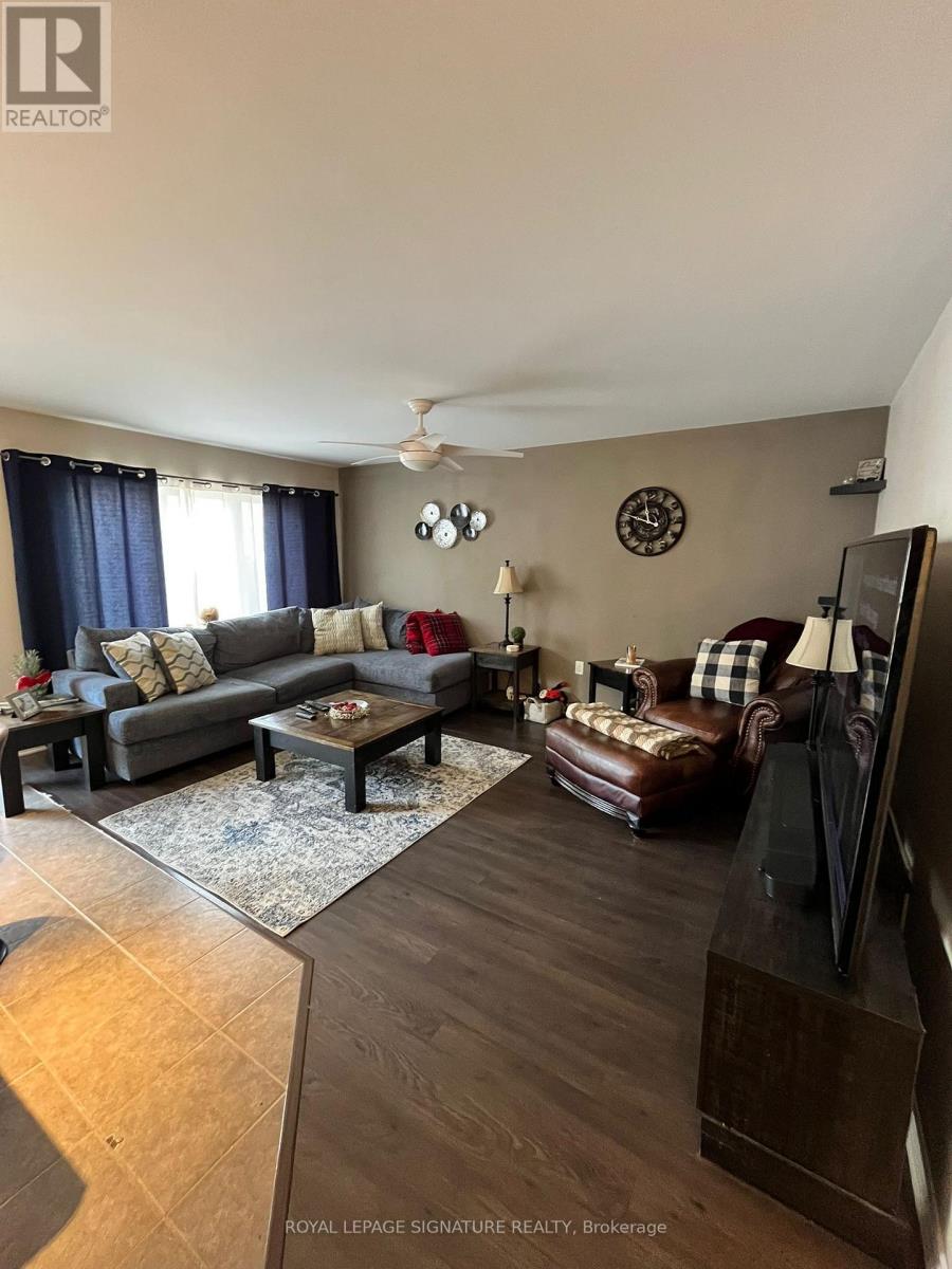 64 Dredge Court, Milton, Ontario  L9T 8R8 - Photo 6 - W13230558