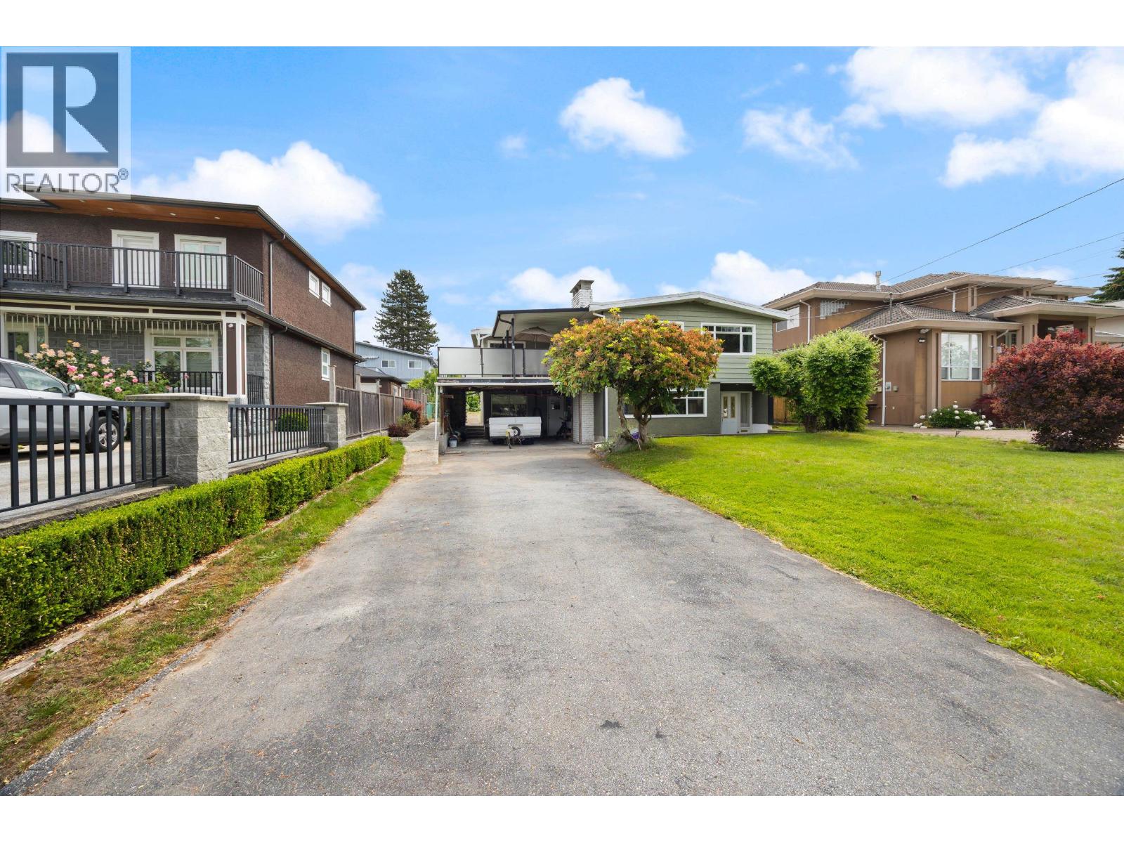 1530 Sherlock Avenue, Burnaby, British Columbia  V5A 2M8 - Photo 3 - R3130891
