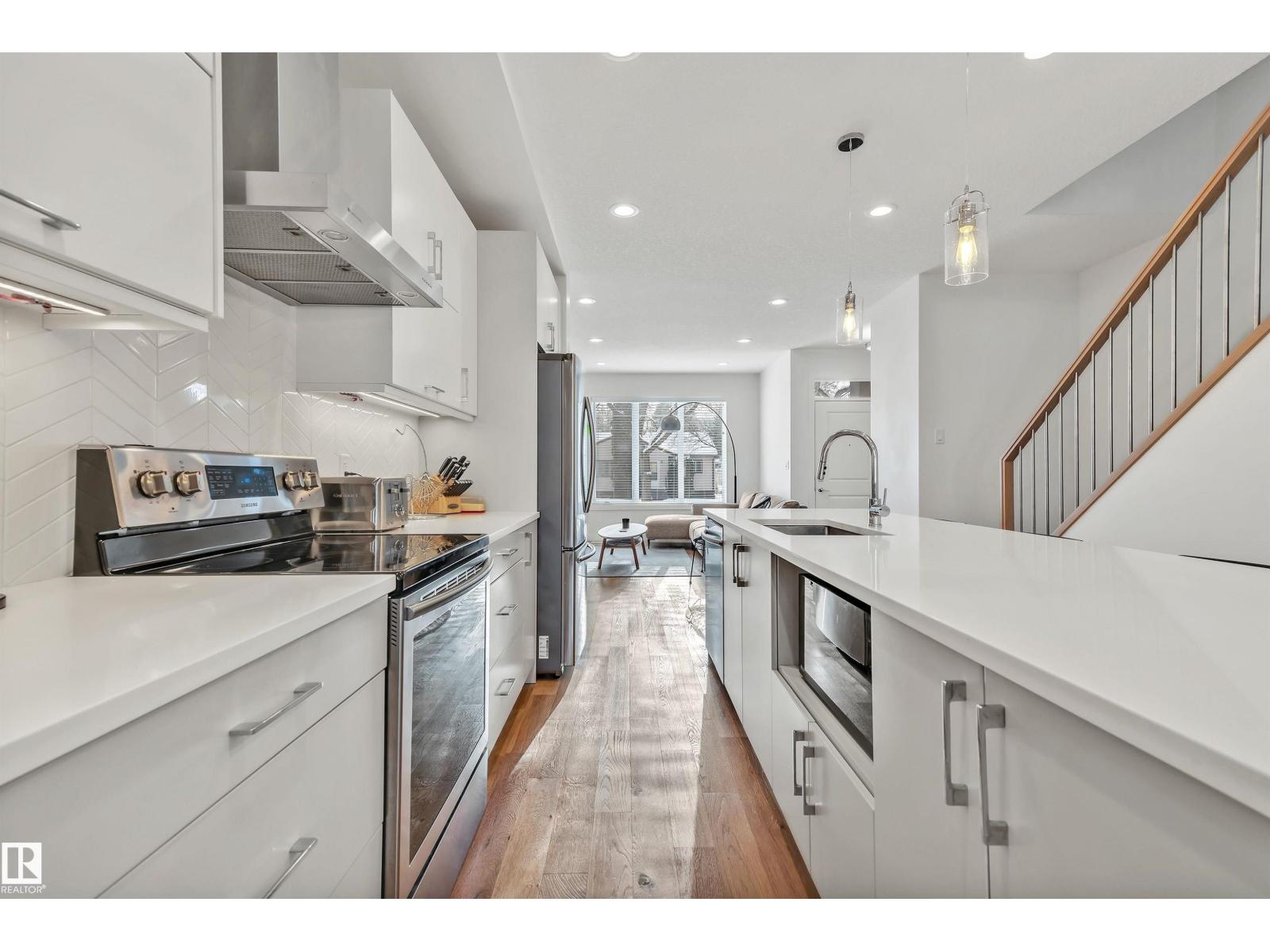 7944 81 Av Nw, Edmonton, Alberta  T6C 0V7 - Photo 11 - E4491331