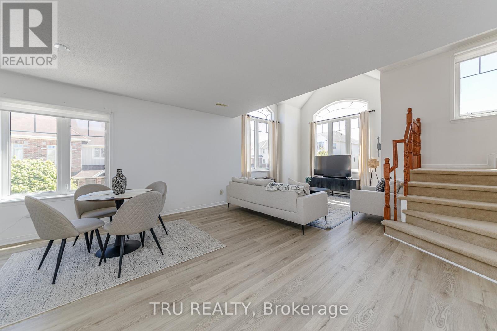 10 - 272 Keltie Private, Ottawa, Ontario  K2J 0A4 - Photo 2 - X13222912