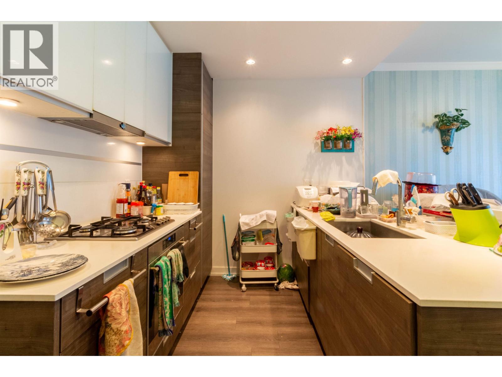 602 4688 Kingsway, Burnaby, British Columbia  V5H 0E9 - Photo 2 - R3130368