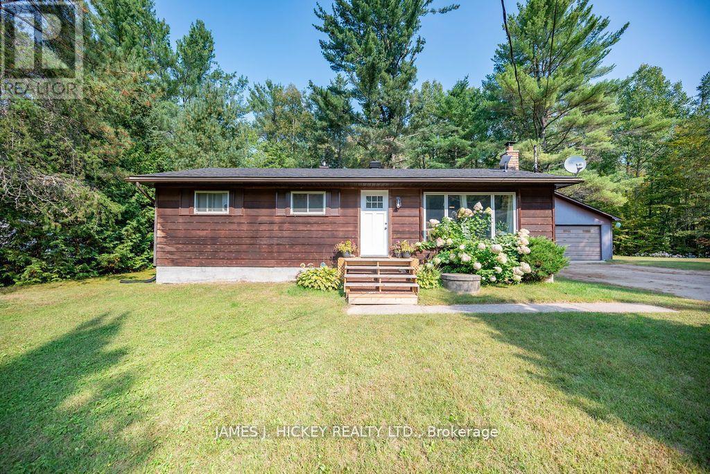 172 KING'S ROAD, Laurentian Hills, Ontario