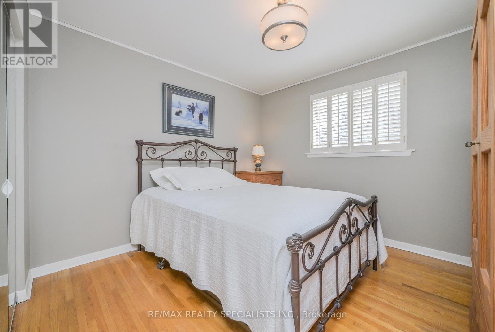 8 Beechwood Crescent, Brampton, Ontario  L6T 1Y1 - Photo 15 - W13230280
