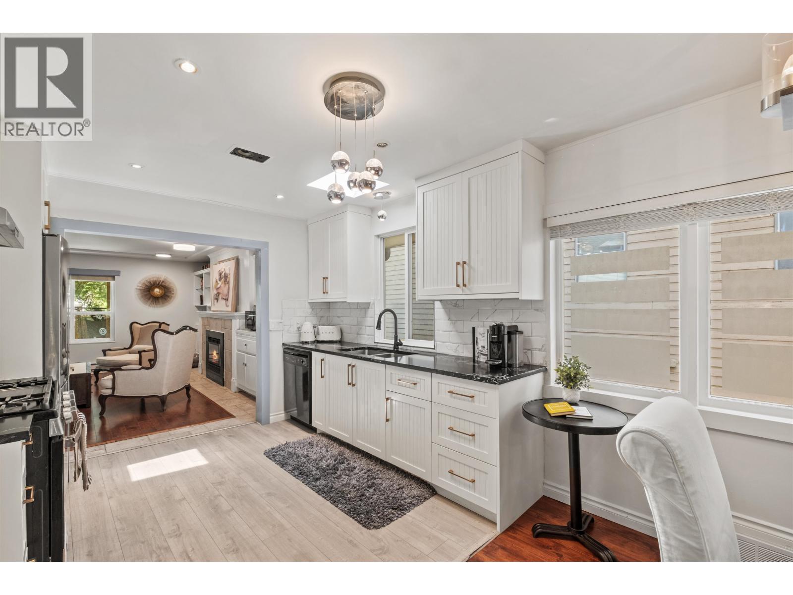 2808 Eastern Avenue, North Vancouver, British Columbia  V7N 1S7 - Photo 5 - R3131051