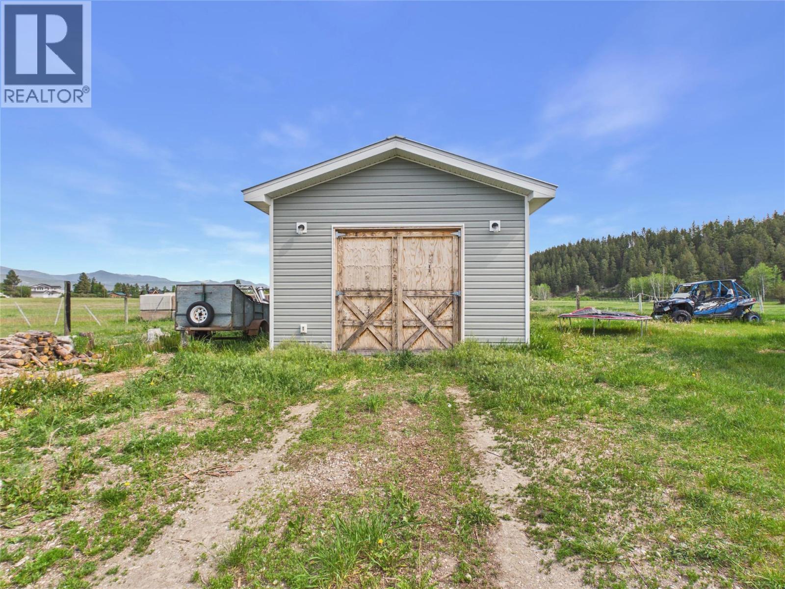 7051 Lazy Lake Road, Wasa, British Columbia V0B 2K0 - Photo 23 - 10389335