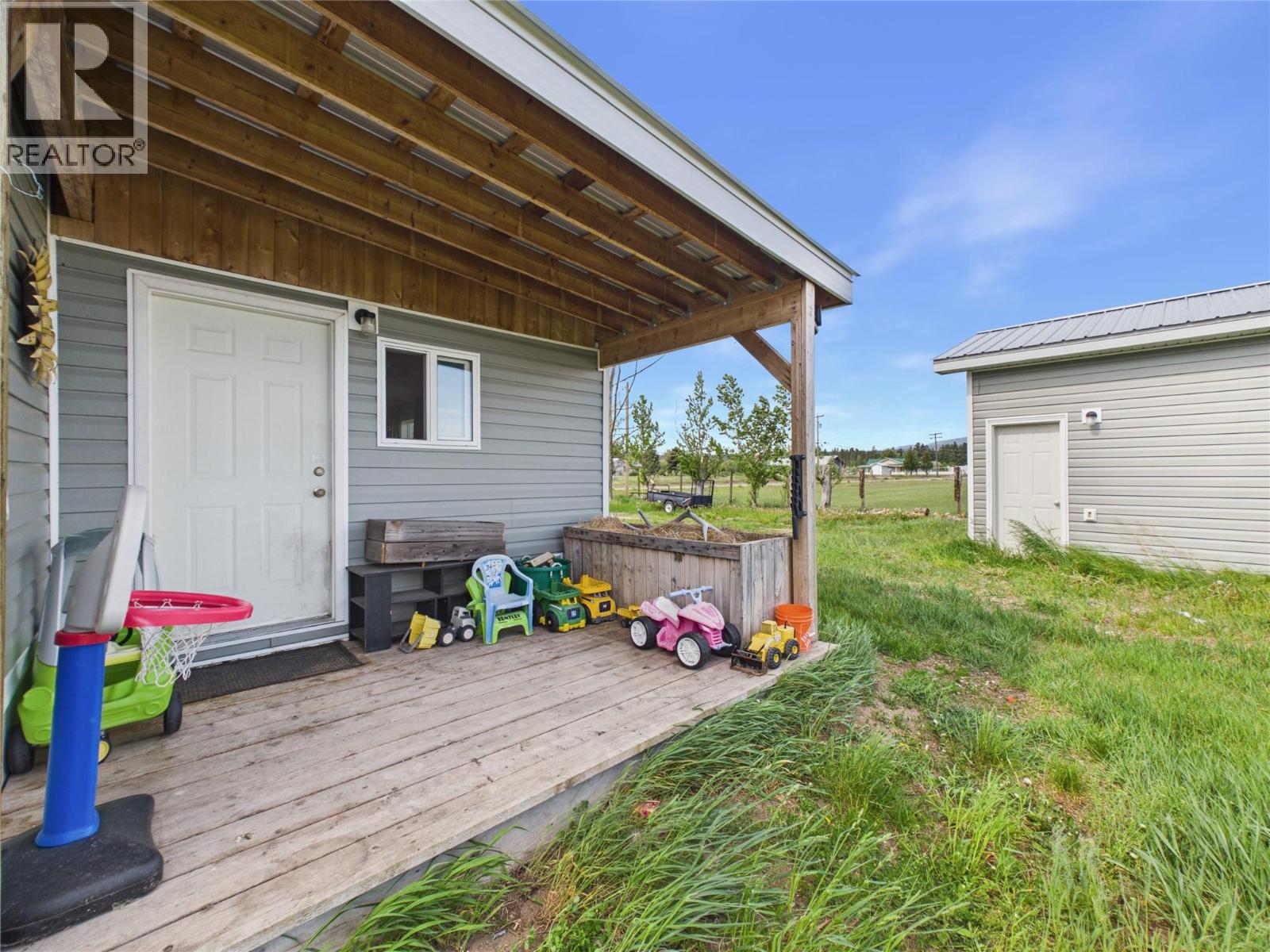 7051 Lazy Lake Road, Wasa, British Columbia V0B 2K0 - Photo 22 - 10389335