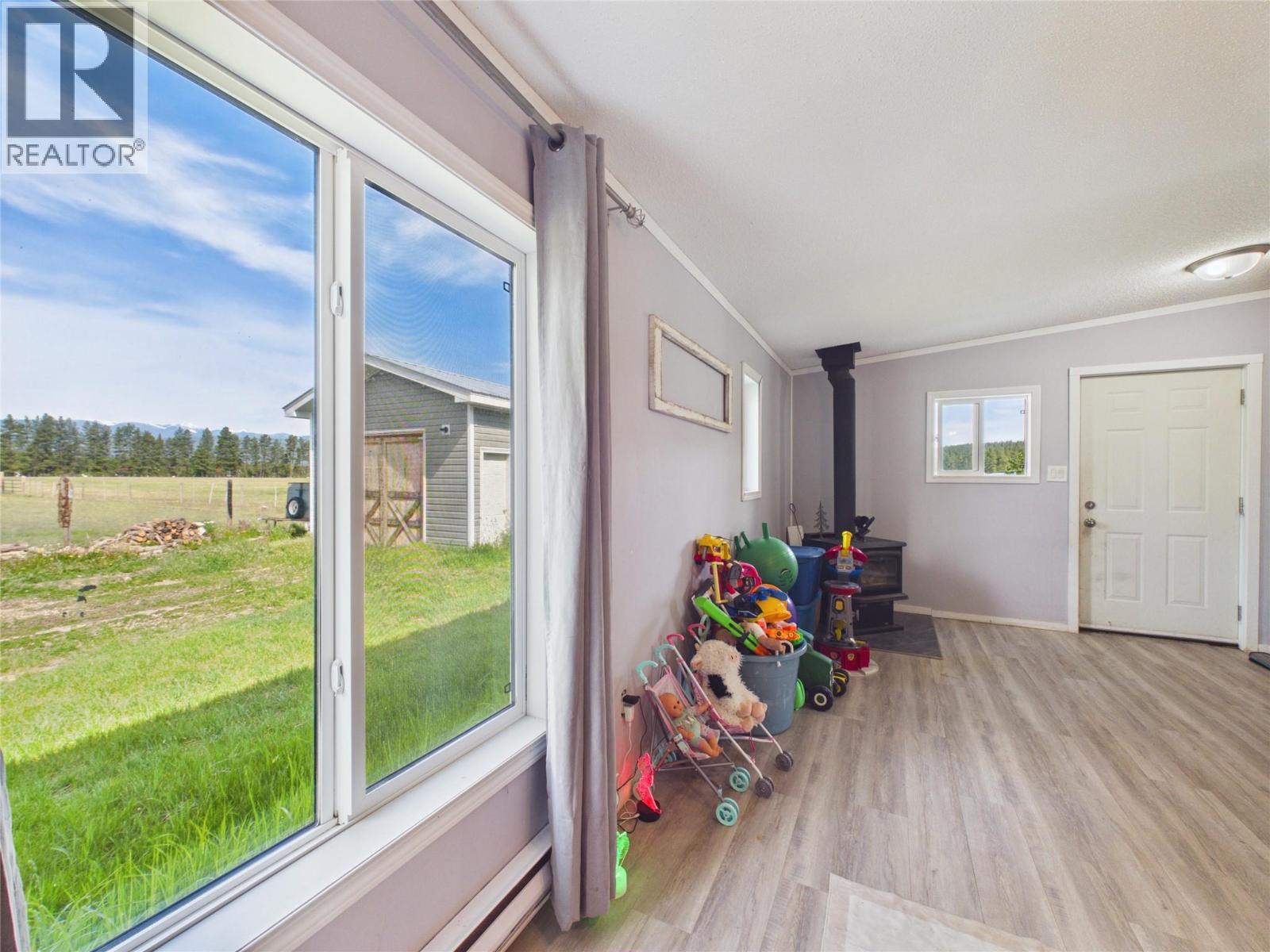 7051 Lazy Lake Road, Wasa, British Columbia V0B 2K0 - Photo 16 - 10389335
