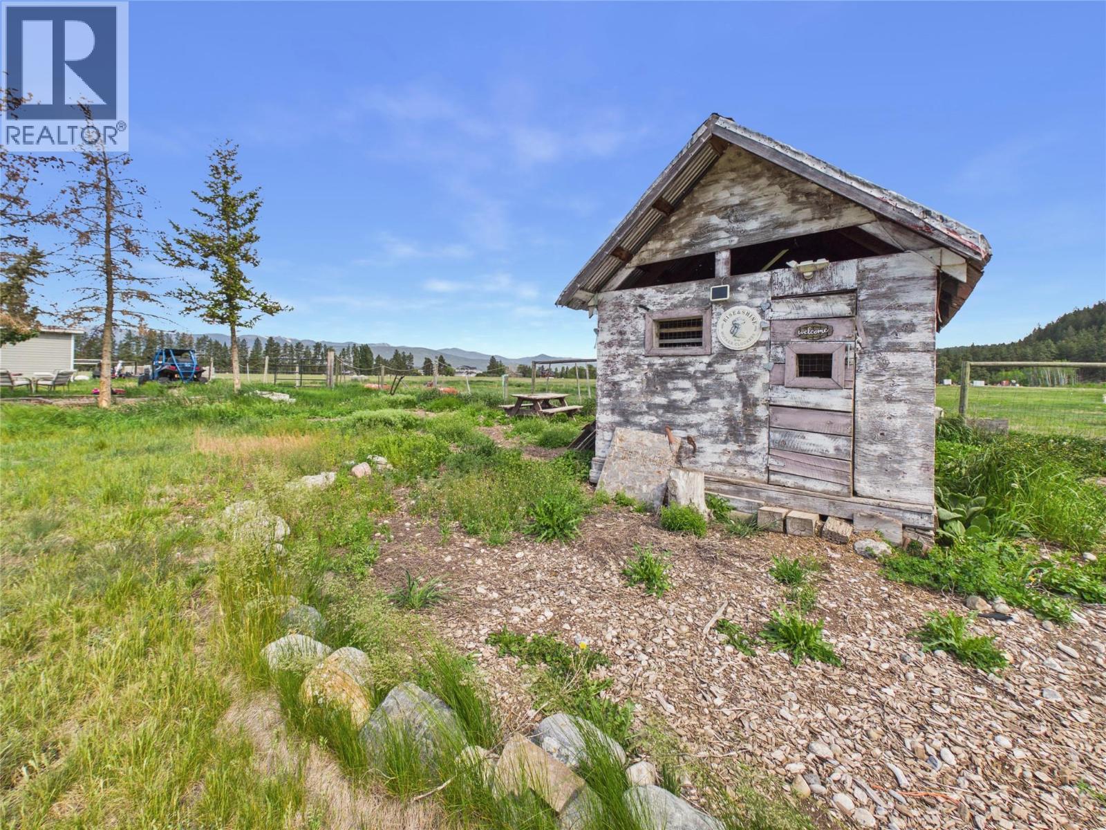 7051 Lazy Lake Road, Wasa, British Columbia V0B 2K0 - Photo 27 - 10389335