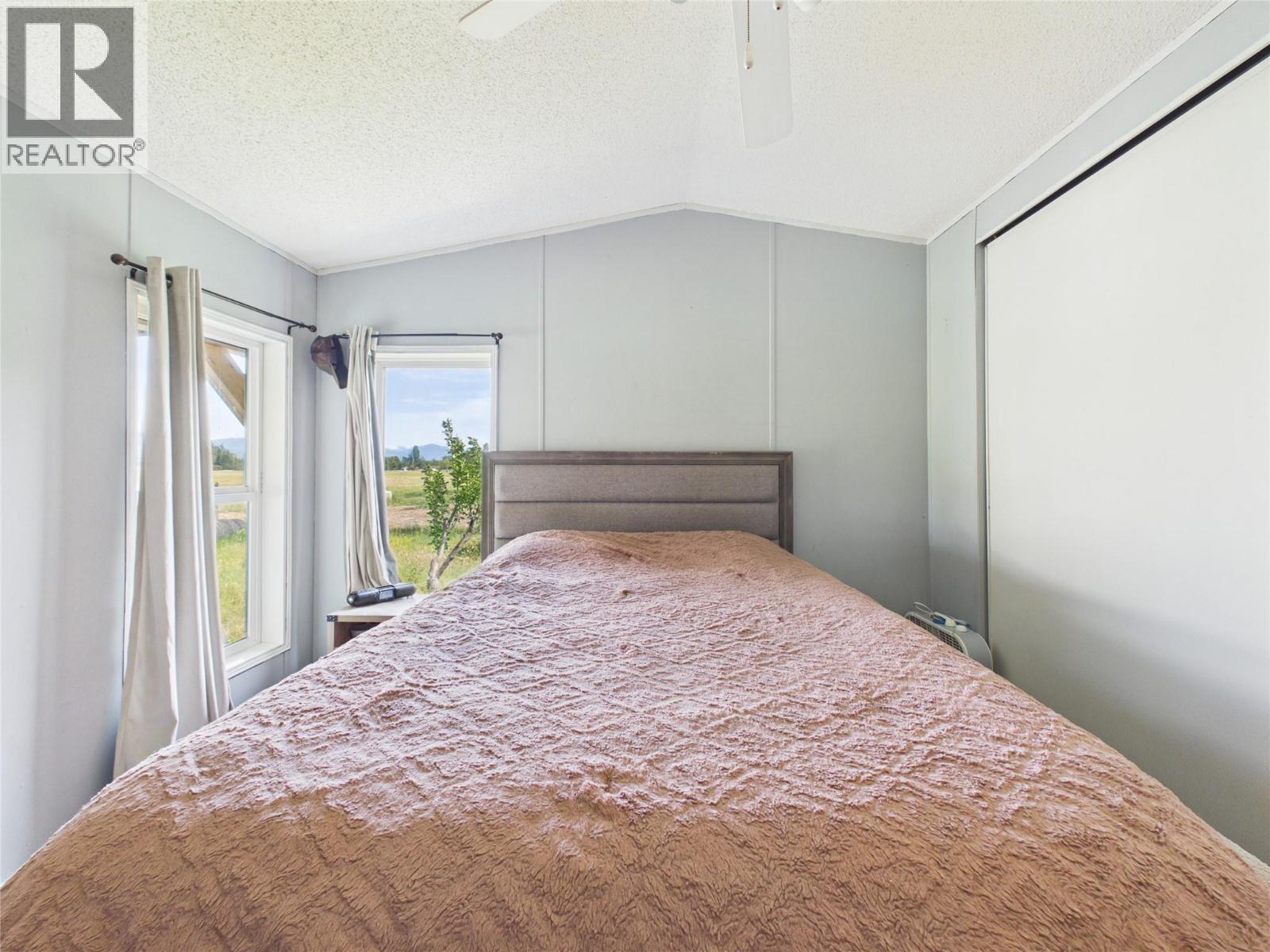7051 Lazy Lake Road, Wasa, British Columbia V0B 2K0 - Photo 18 - 10389335