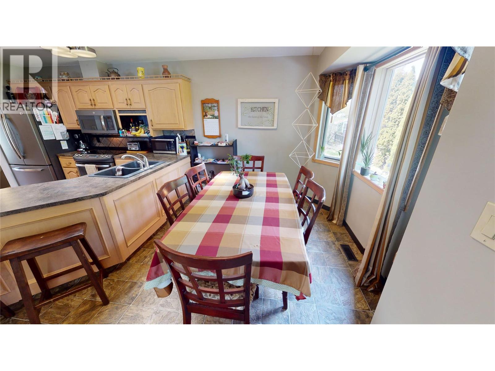 1300 18th Street S, Cranbrook, British Columbia V1C 5Y1 - Photo 6 - 10389844