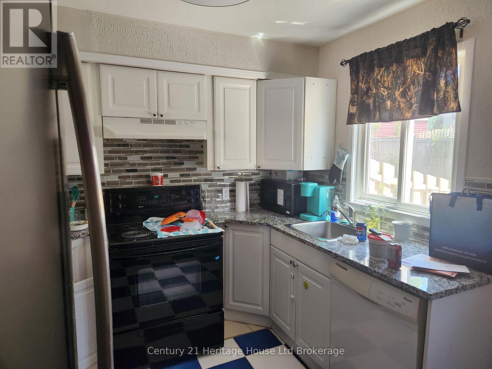 6 - 380 Springbank Avenue N, Woodstock, Ontario  N4T 1L8 - Photo 4 - X13230692