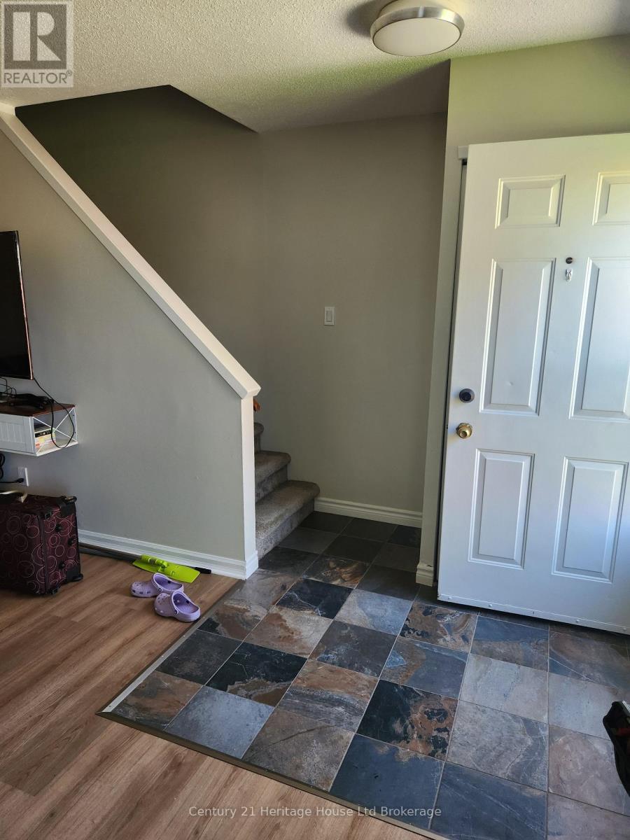 6 - 380 Springbank Avenue N, Woodstock, Ontario  N4T 1L8 - Photo 6 - X13230692