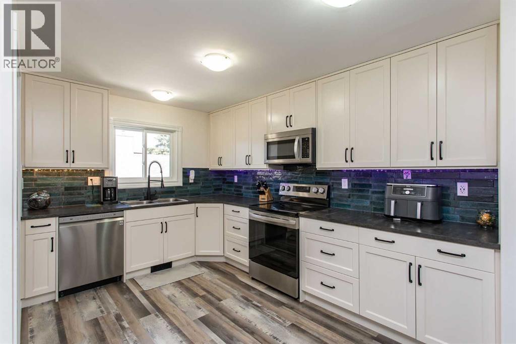 114 Dawson Street, Red Deer, Alberta  T4R 1Y9 - Photo 4 - A2310786
