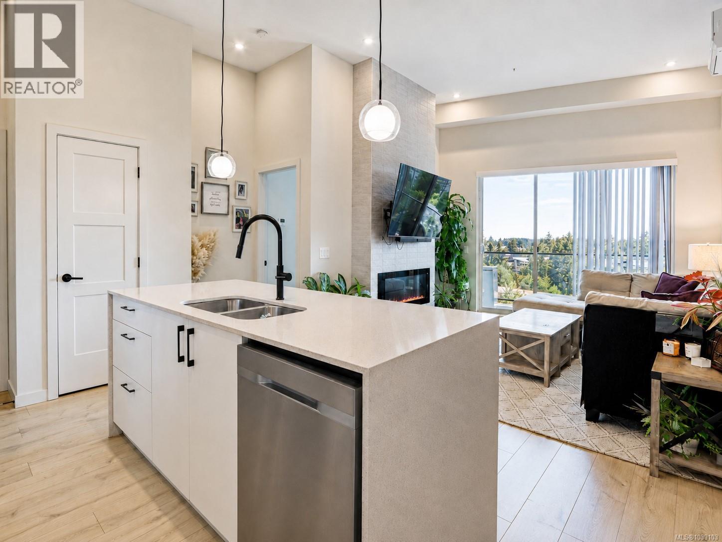 605 958 Pharoah Mews, Langford, British Columbia  V9B 7A1 - Photo 6 - 1039103