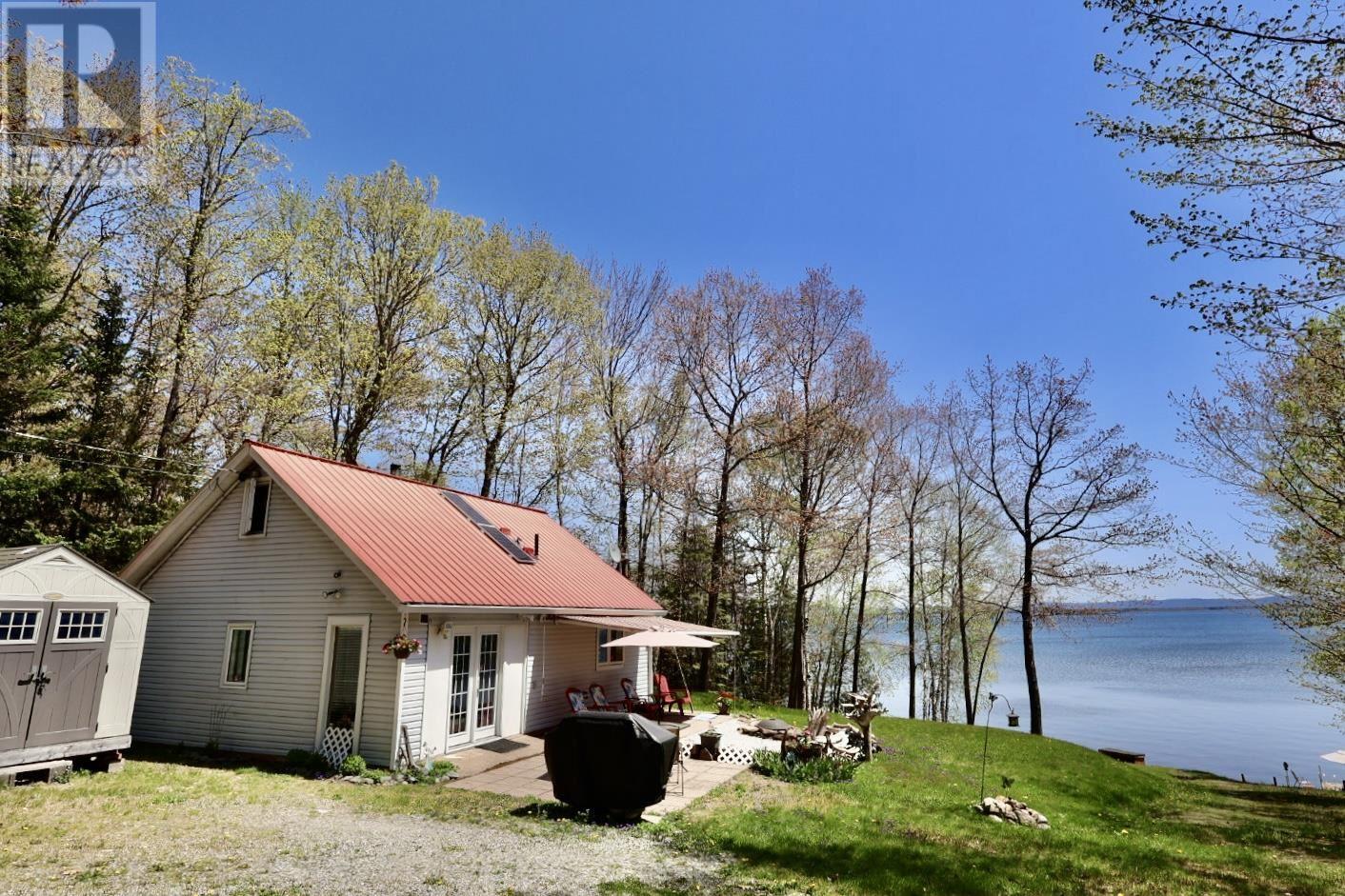 17 James St, Goulais River, Ontario  P0S 1E0 - Photo 3 - SM261257