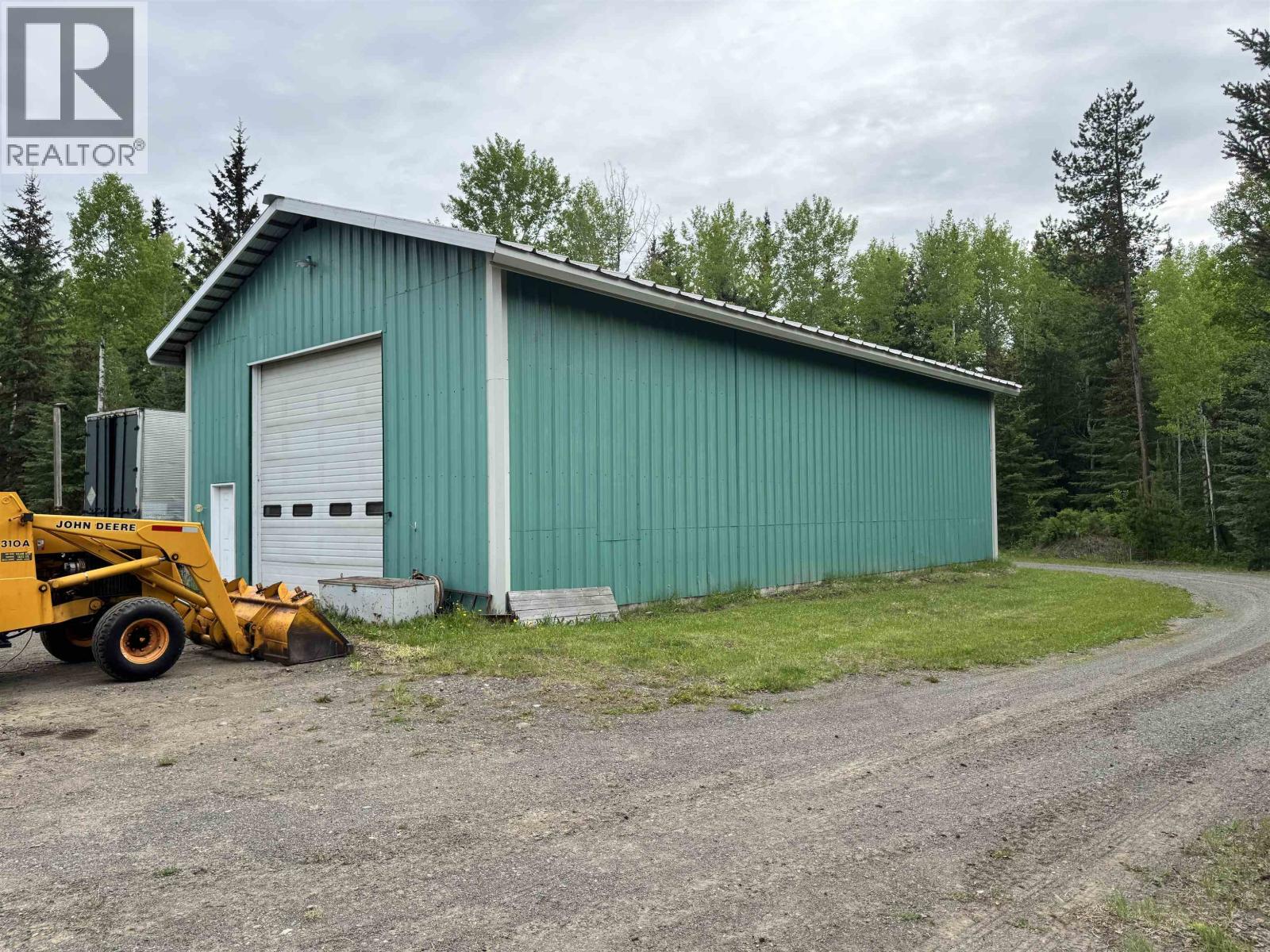 6436 Erickson Road, 100 Mile House, British Columbia  V0K 1X3 - Photo 26 - R3131270