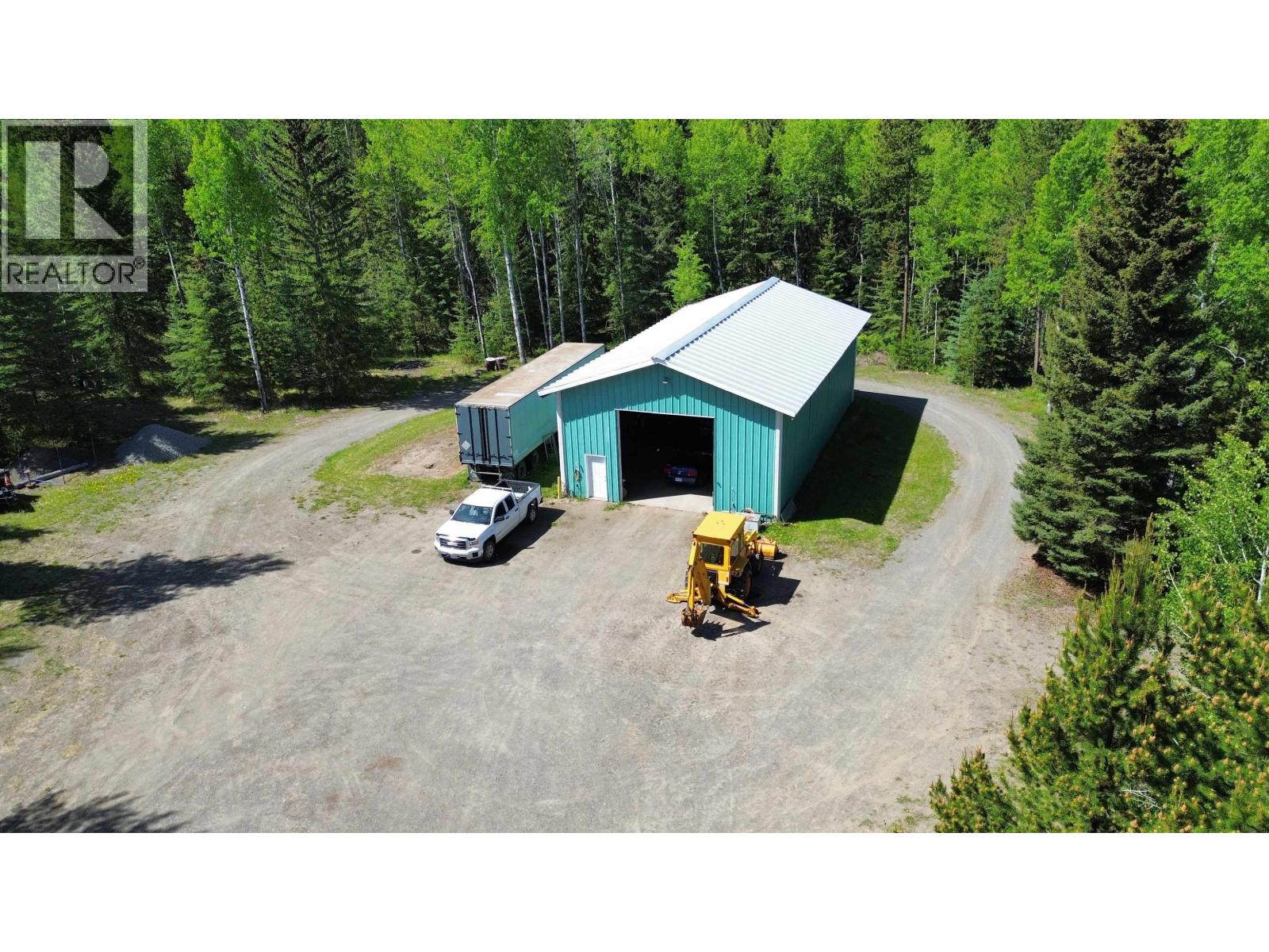 6436 Erickson Road, 100 Mile House, British Columbia  V0K 1X3 - Photo 32 - R3131270