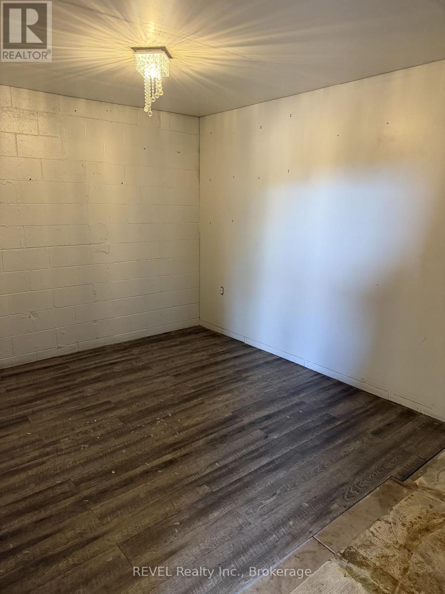 3 - 106 Ormond Street S, Thorold, Ontario  L2V 1Y3 - Photo 8 - X13225094